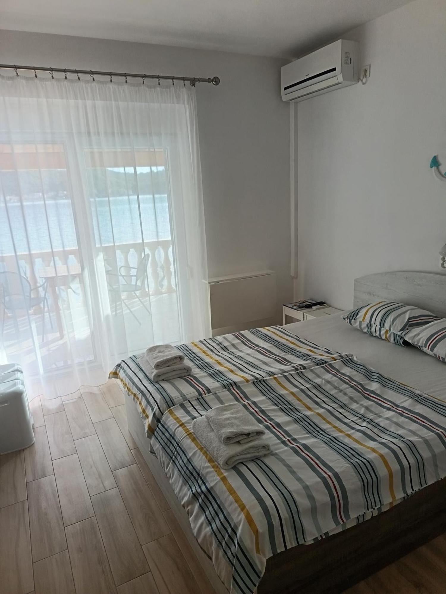 Apartmani Andela Kordic Supetarska Draga Exterior foto